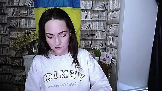 Snapshot of Lina_Star_S chatting on 11-15-25, 11:40 Lina Star S online show from 11-15-25, 11:40