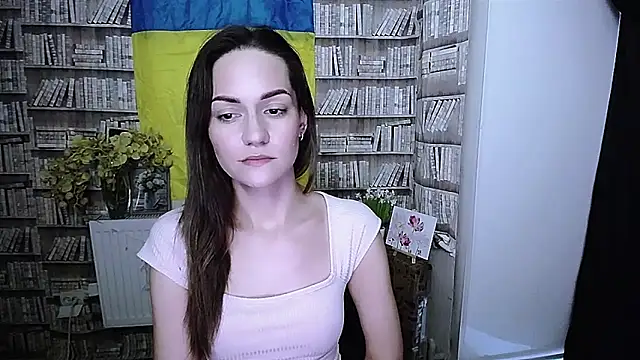 Snapshot of Lina_Star_S chatting on 11-19-25, 11:43 Lina Star S online show from 11-19-25, 11:43