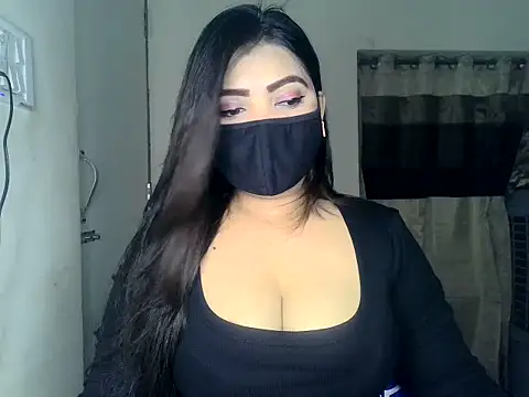 Snapshot of ishi_Beauty chatting on 06-29-26, 04:41 ishi Beauty online show from 06-29-26, 04:41
