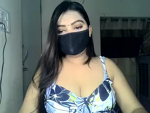 Snapshot of ishi_Beauty chatting on 07-17-26, 04:30 ishi Beauty online show from 07-17-26, 04:30