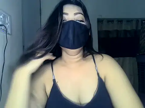 Snapshot of ishi_Beauty chatting on 07-19-26, 04:49 ishi Beauty online show from 07-19-26, 04:49