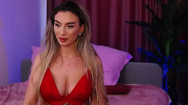 Snapshot of FelyJolie chatting on 01-19-25, 01:22 FelyJolie online show from 01-19-25, 01:22