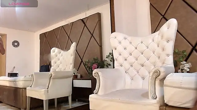 Snapshot of LunitaDiva chatting on 01-23-25, 12:19 LunitaDiva online show from 01-23-25, 12:19