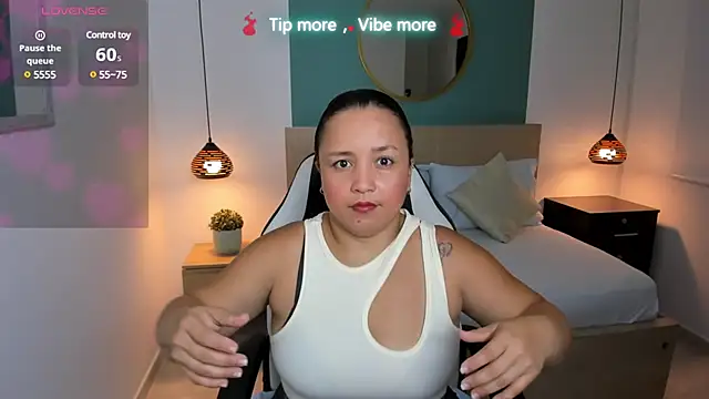 Snapshot of linda_rios_ chatting on 01-17-25, 07:05 linda rios online show from 01-17-25, 07:05