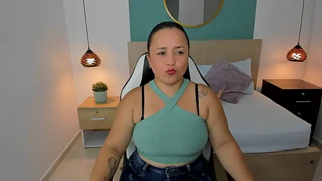 Snapshot of linda_rios_ chatting on 01-28-25, 07:00 linda rios online show from 01-28-25, 07:00