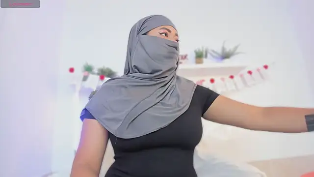 Snapshot of jazmin_anbar chatting on 10-02-25, 06:15 jazmin anbar online show from 10-02-25, 06:15