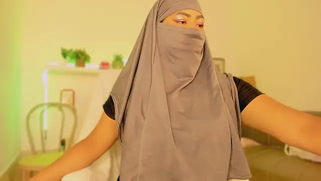 Snapshot of jazmin_anbar chatting on 10-23-25, 07:01 jazmin anbar online show from 10-23-25, 07:01