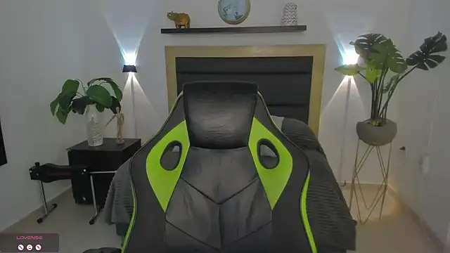 catleya 0 online show from 02-08-25, 03:30