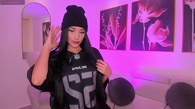 BellaCarteer  online show from 01-31-25, 12:40