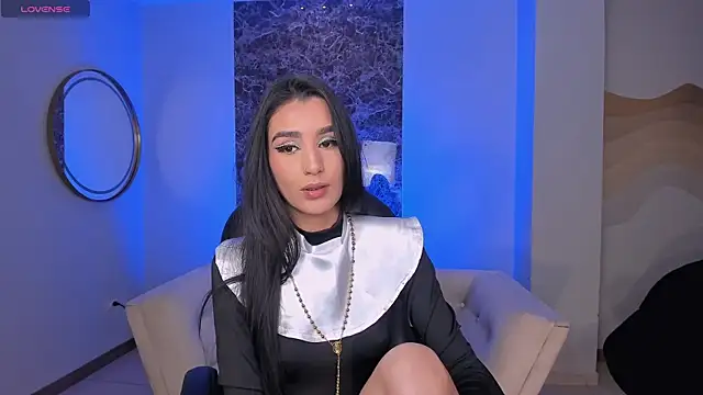 BellaCarteer  online show from 10-31-25, 12:28