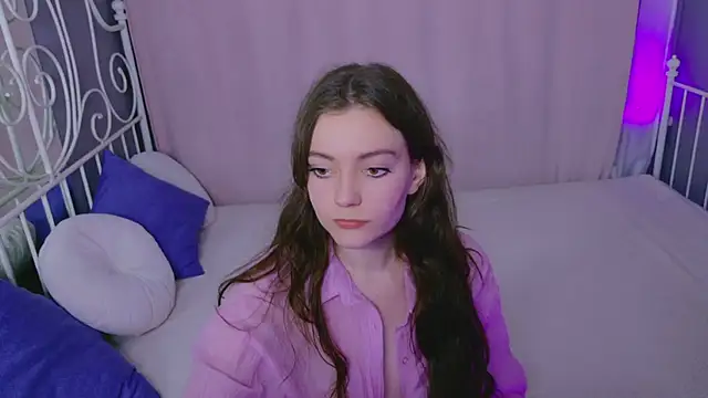 Lana  Cute  online show from 06-19-26, 03:05