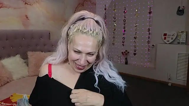 Penelope Pinky online show from 03-12-25, 03:18