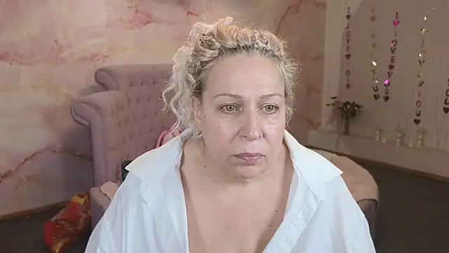 Penelope Pinky online show from 10-29-25, 02:30