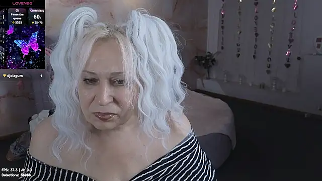 Snapshot of Penelope_Pinky chatting on 07-09-26, 01:04 Penelope Pinky online show from 07-09-26, 01:04