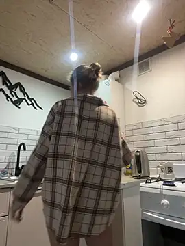 Snapshot of mi_michelle chatting on 02-04-25, 06:25 mi michelle online show from 02-04-25, 06:25