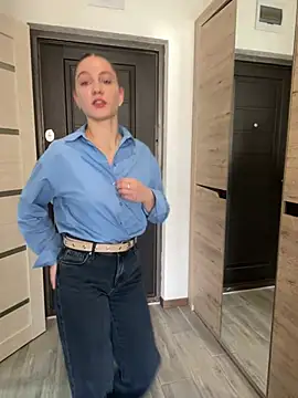 Snapshot of mi_michelle chatting on 03-17-25, 06:32 mi michelle online show from 03-17-25, 06:32