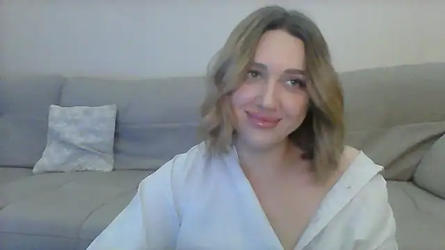 Snapshot of VickyLove047 chatting on 03-22-25, 08:51 VickyLove047 online show from 03-22-25, 08:51