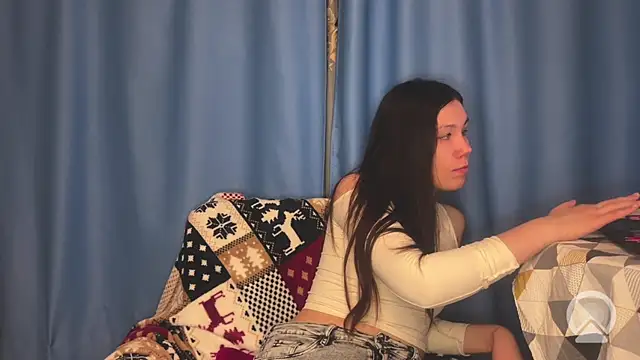 pink pikachu  online show from 04-10-26, 07:51