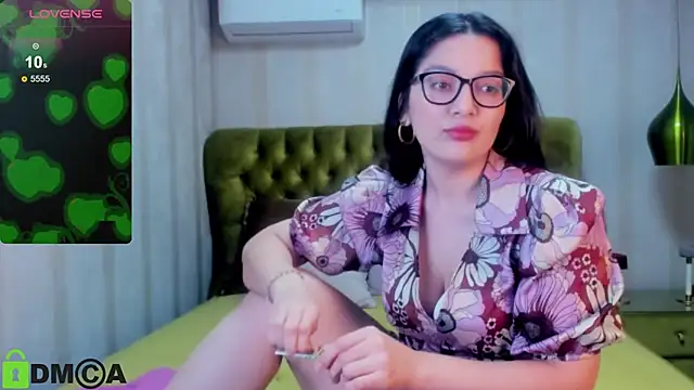 Snapshot of ZarifaBev chatting on 02-02-25, 12:46 ZarifaBev online show from 02-02-25, 12:46