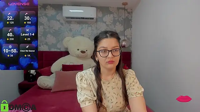 Snapshot of ZarifaBev chatting on 02-07-25, 12:53 ZarifaBev online show from 02-07-25, 12:53