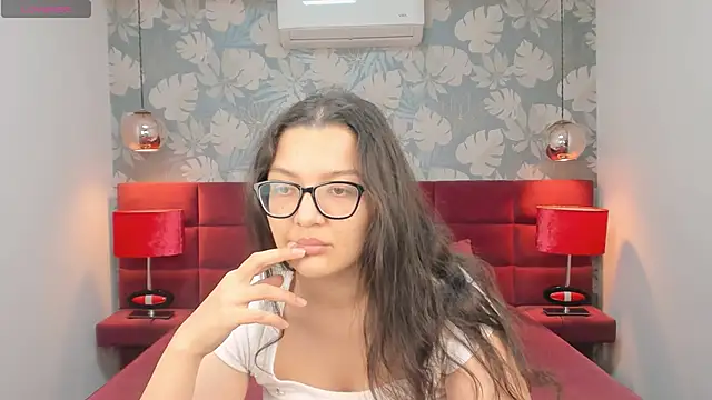 Snapshot of ZarifaBev chatting on 10-01-25, 03:07 ZarifaBev online show from 10-01-25, 03:07