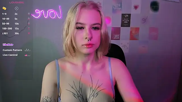 tender kiitty online show from 12-22-24, 07:33