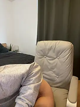 Snapshot of AnnyBelleX chatting on 01-04-25, 12:38 AnnyBelleX online show from 01-04-25, 12:38