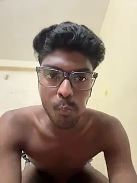 Snapshot of funcracker chatting on 12-18-25, 04:57 funcracker online show from 12-18-25, 04:57