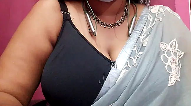 Snapshot of Tamilsathya2024 chatting on 02-26-25, 06:43 Tamilsathya2024 online show from 02-26-25, 06:43