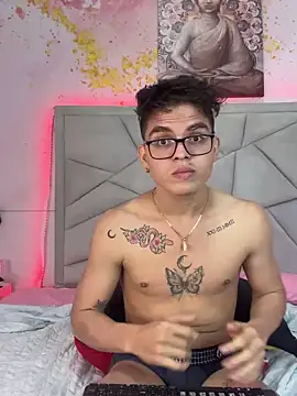 Snapshot of JACK_BLOSSOM_ chatting on 12-28-24, 06:29 JACK BLOSSOM online show from 12-28-24, 06:29