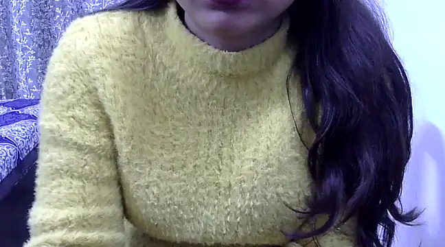 Snapshot of hot__surbhi chatting on 01-19-25, 02:49 hot surbhi online show from 01-19-25, 02:49