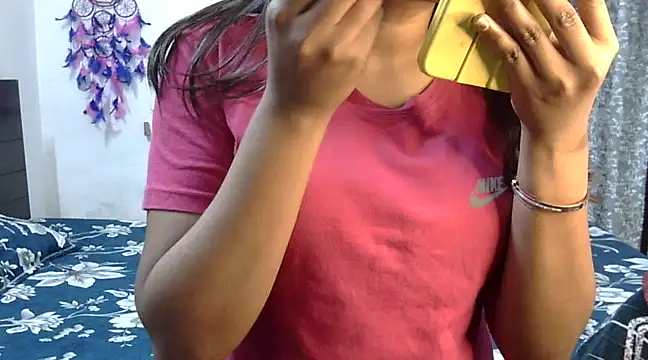 Snapshot of hot__surbhi chatting on 03-09-25, 12:20 hot surbhi online show from 03-09-25, 12:20