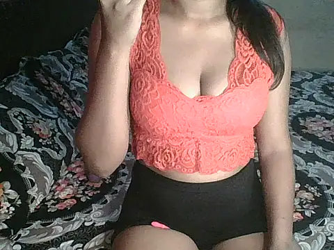 Snapshot of hot__surbhi chatting on 09-27-25, 03:39 hot surbhi online show from 09-27-25, 03:39