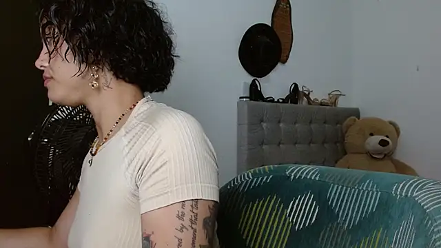 Sexy Lia  online show from 04-17-26, 11:30