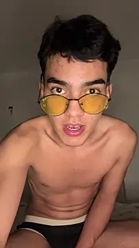 Snapshot of snakeeboy chatting on 03-01-26, 04:58 snakeeboy online show from 03-01-26, 04:58