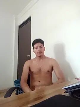 Snapshot of AlexP457 chatting on 04-13-26, 08:36 AlexP457 online show from 04-13-26, 08:36