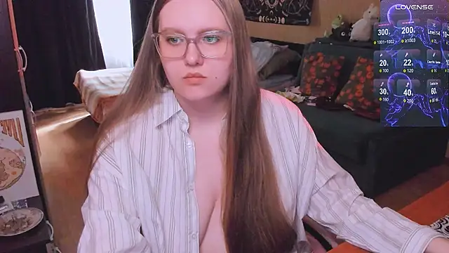 Snapshot of Alice_Dreamgirl_ chatting on 07-03-26, 12:22 Alice Dreamgirl online show from 07-03-26, 12:22
