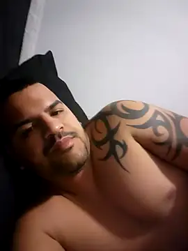 Snapshot of Latino2909 chatting on 12-15-24, 10:50 Latino2909 online show from 12-15-24, 10:50