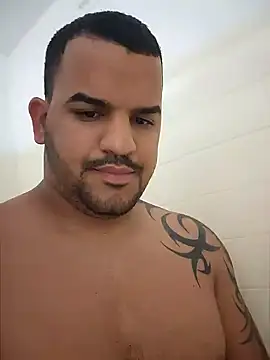 Snapshot of Latino2909 chatting on 12-16-24, 02:47 Latino2909 online show from 12-16-24, 02:47