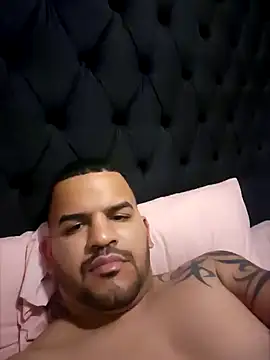 Snapshot of Latino2909 chatting on 12-28-24, 06:39 Latino2909 online show from 12-28-24, 06:39