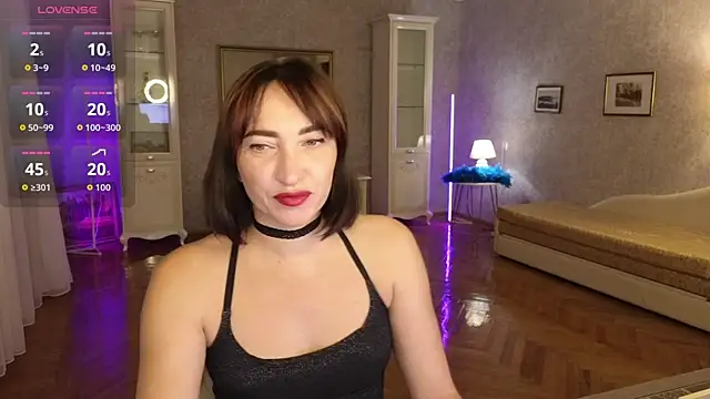 AnneHaddaway online show from 10-05-25, 07:56