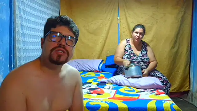 Snapshot of pecadodulce123 chatting on 06-11-26, 03:32 pecadodulce123 online show from 06-11-26, 03:32