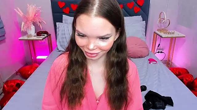 Curvy Dynamite  online show from 02-18-26, 01:12