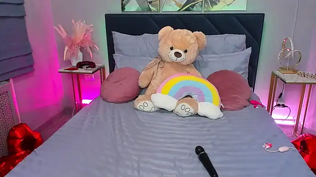 Curvy Dynamite  online show from 03-13-26, 01:12