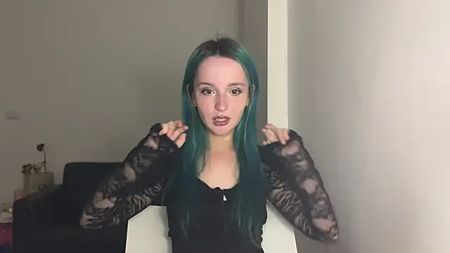 bumble bee online show from 01-27-25, 12:37