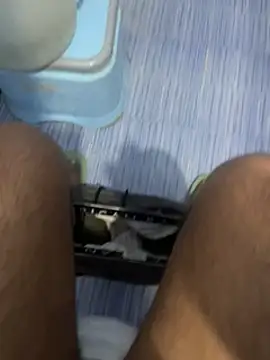 Snapshot of Arsh_Loves_Luv chatting on 12-21-24, 01:10 Arsh Loves Luv online show from 12-21-24, 01:10