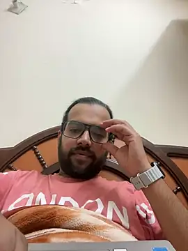 Snapshot of Arsh_Loves_Luv chatting on 12-27-24, 06:42 Arsh Loves Luv online show from 12-27-24, 06:42