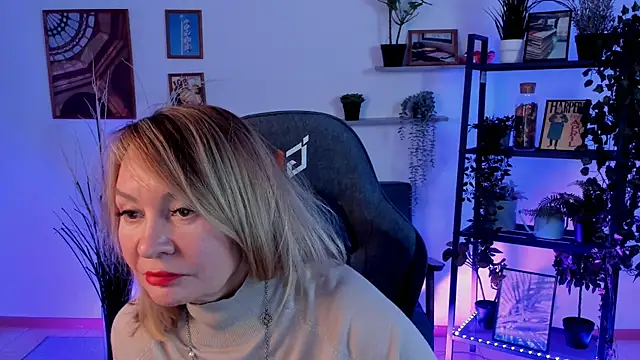 RosalindaFortuna online show from 01-05-25, 10:53