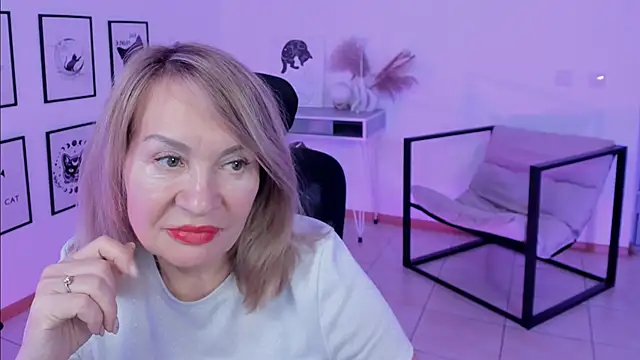 RosalindaFortuna online show from 01-21-25, 01:54