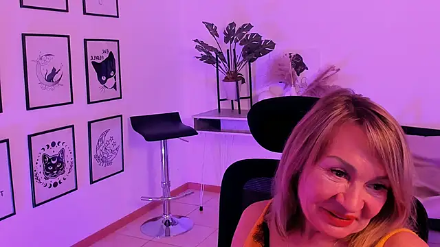 RosalindaFortuna online show from 01-27-25, 02:13